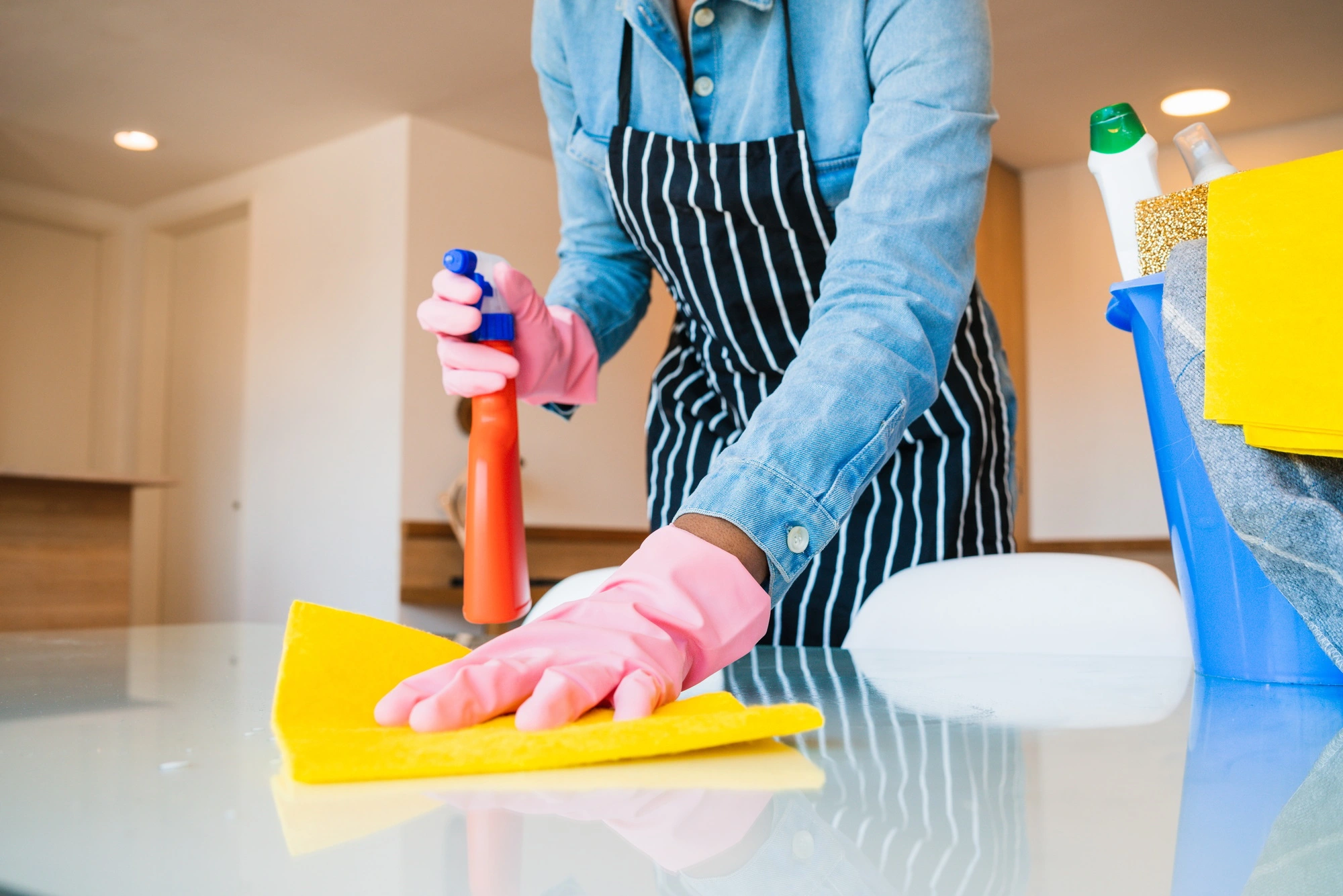 Move Maids team delivering reliable, eco-friendly, high-quality cleaning services with over 20 years of experience.